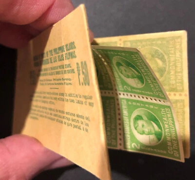 FILIPINAS 1943 José Rizal (1861-1896) 50P folleto de sellos, fino y fresco Foto 1 de 2