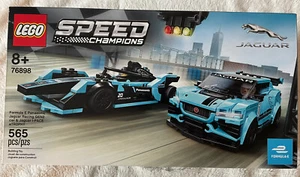 LEGO Formula E Panasonic Jaguar Racing GEN2 c Campioni di velocità (76898) - Foto 1 di 2