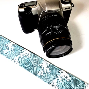 Blue Wave Strap- Japanese Wave Camera Strap -Double Padded Comfortable Camera - Picture 1 of 8