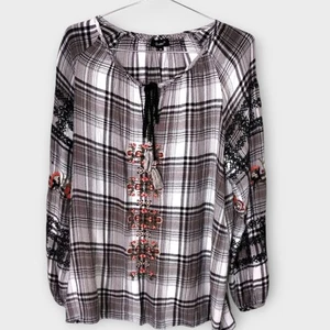 Tolani Damen Top Gr. XL schwarz kariert bestickt Bauernbluse Flanell Boho Art - Bild 1 von 6