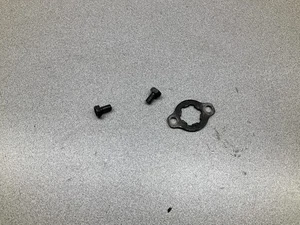 2002 02 YAMAHA TTR 225 TTR225 SPROCKET RETAINER HOLDER HARDWARE - Picture 1 of 1