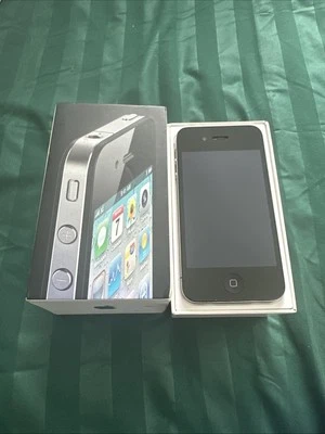 iPhone 4 Unlocked 16GB BLACK - Image 1 of 4