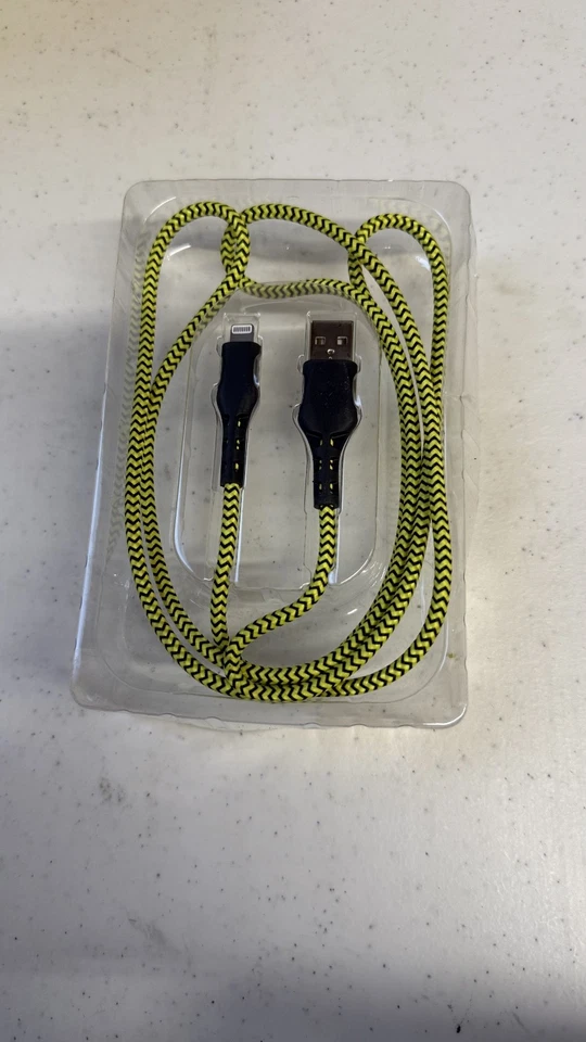 RYOBI USB USB-A TO LIGHTNIN 4' CHARGING CORD AC0I4USBAL D17-2 - Image 1 of 1