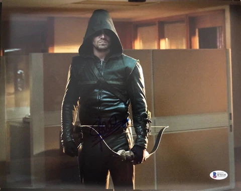 STEPHEN AMELL SIGNED 11X14 PHOTO ARROW OLIVER QUEEN BECKETT BAS AUTOGRAPH AUTO A Cover