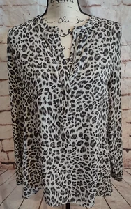 Womens Medium APT.9 Cheetah V-Neck 1/2 Zip Blouse Mob Wife Long Sleeve  Business - Picture 1 of 5
