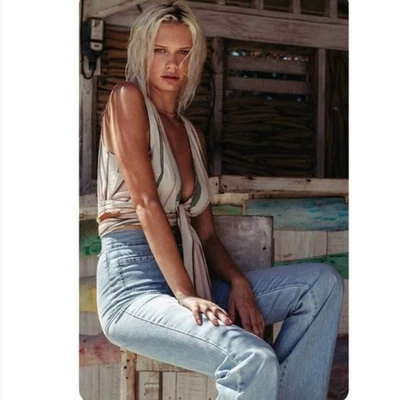 Top corto Billabong algodón lino envolvente cuello en V grande marfil rosa rayas Foto 1 de 4