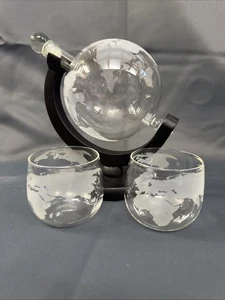 Hammer + Axe - Whiskey Decanter Set - World Globe w/ Etched Glasses - Brand New - Picture 1 of 11