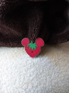 Disney Hidden Mickey Pin Strawberry From The Fruit Mickey Icons - Picture 1 of 9