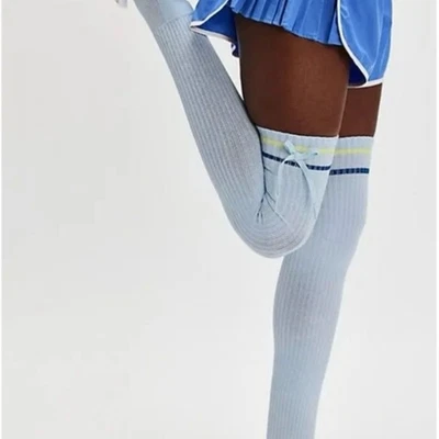 Calcetines hasta la rodilla Free People Movement azules lazos talla única nuevos con etiquetas Foto 1 de 3