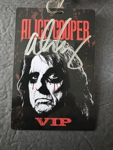 ALICE COOPER SIGNED 2019 VIP LAMINAT HANDSIGNIERT - Bild 1 von 3