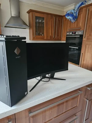 gaming computer bundle - barley used  - Image 1 of 4