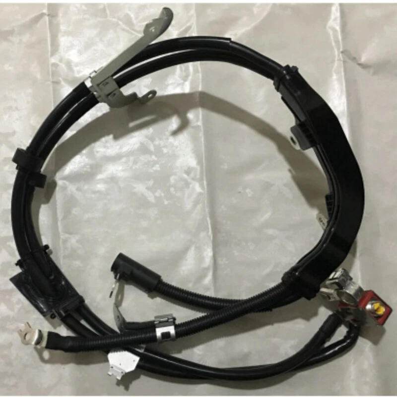 Cable de batería positivo para Mercedes-Benz W212 A207 C207 X204 Clase GLK Clase E Foto 1 de 4