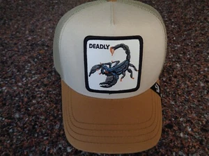 Goorin Bros Truckermütze "Deadly" Skorpion 🦂 khaki Netz Druckknopflasche verstellbar Bauernhof neu mit Etikett - Bild 1 von 11