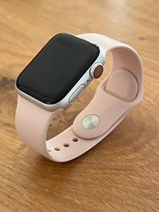 Apple Watch Series 6 40mm Aluminiumgehäuse mit Sportarmband - Silber/Sandrosa - Afbeelding 1 van 4