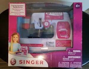 NEW  Singer Zig Zag Chainstitch Sewing Machine For Kids 6+  - Picture 1 of 8