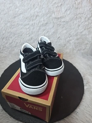 Old Skool V Baby Toddler Vans Size 6.5 - Image 1 of 4