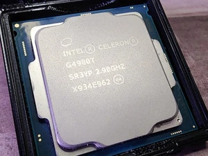 Intel SR3YP Celeron Dual- Core G4900T 2.9 GHz LGA 1151 Desktop CPU - Picture 1 of 3