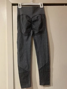 Yogahose Damen Größe S grau und schwarz - Bild 1 von 6