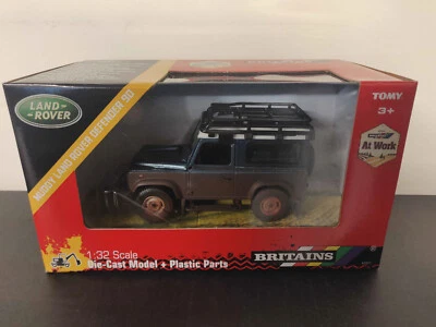 1/32 BRITAINS AT WORK - MUDDY LAND ROVER DEFENDER 43321 MISSING WING MIRROR - Image 1 of 4