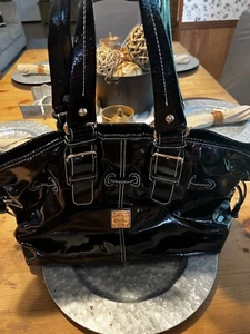 Dooney & Bourke Black Chiara Patent Leather Draw String Shoulder Tote J7560959 - Picture 1 of 7