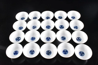 F8452: Japanese Old Imari-ware Blue&White Muffle painting TEA CUP Bundle sale - Image 1 of 4