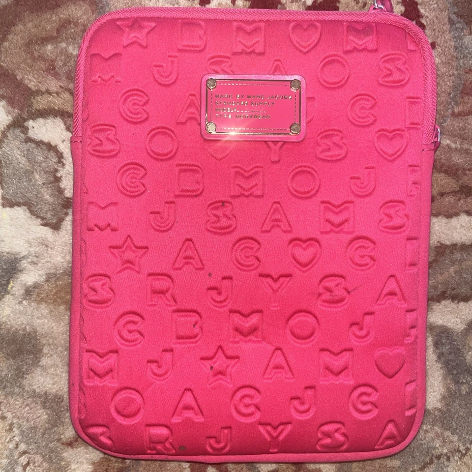 Funda acolchada I-Pad rosa fucsia MARC JACOBS Foto 1 de 4