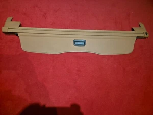 Original Sujetar la Tapa Bandeja Trasera Porsche Cayenne I 955 02-09 Braun - Imagen 1 de 11
