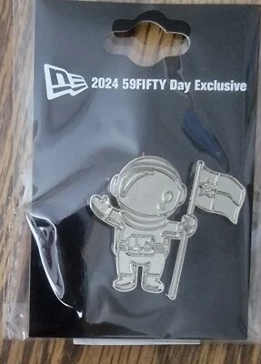 2024 New Era 59FIFTY Day (5/9) Exclusive Houston Astros Astronaut Pin PSG Sliver - Image 1 of 3