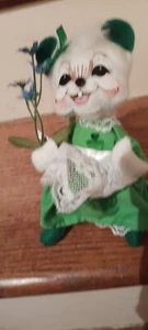 Annalee Vintage St. Patrick's Day weiße Maus mit Blumen - Bild 1 von 5