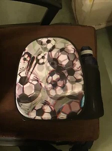 FOOTBALL LUNCH CARRY BAG & WATER BOTTLE BIRTHDAY CHRISTMAS LUNCH KIDS - Picture 1 of 1