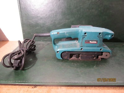 Makita 9910 Corded Electric Belt Sander 3" x 18" - Image 1 of 4
