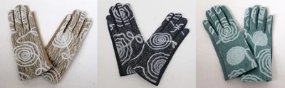 Famous paintings, stretchy warm lined gloves. Kandinsky, Frida Kahlo, Klimt. - Image 1 of 3