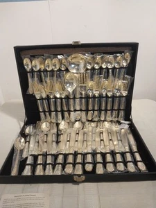 51 PIEZAS VINTAGE CHAPADO EN ORO W.M. ROGERS & SON'S CUBIERTOS ROPA PLANA NUEVO - Imagen 1 de 12