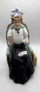 Vintage Avon 1982 President's Club  Albee Award Porcelain Figurine - Picture 1 of 16