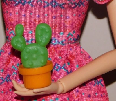 BARBIE MINI CACTUS PLANT FOR FASHIONISTA MY SCENE INTEGRITY MODEL LIV DOLL HOUSE - Image 1 of 3