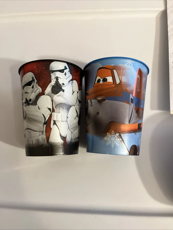 Copos de lembrança de Star Wars e carros Hallmark - Imagem 1 de 1
