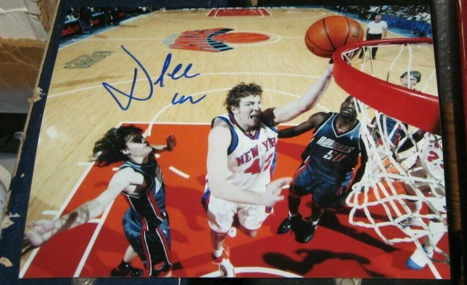 David Lee New York Knicks SIGNED AUTOGRAPHED 8x10 Photo COA Basketball Gators - Image 1 of 1