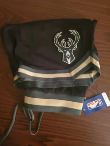 NBA Milwaukee Bucks Men's Basketball Shorts With Pockets. SIZE XL - Picture 1 of 2