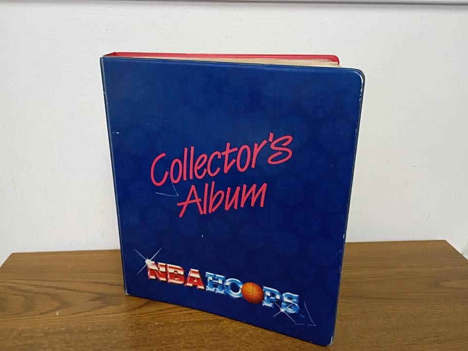 Álbum de coleccionistas de baloncesto NBA Hoops 1990 y 250+ tarjetas varias Jordan Shaq Foto 1 de 4