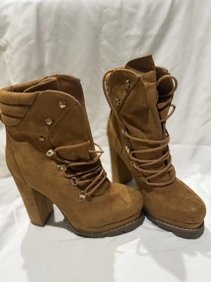 Botines con cordones de gamuza Liliana para mujer Foto 1 de 4