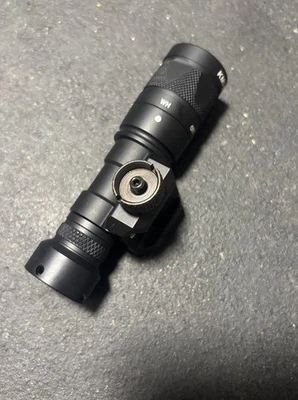 Surefire Scout Light White / IR- Model M300V-B-Z68-BK - KM1-E Head