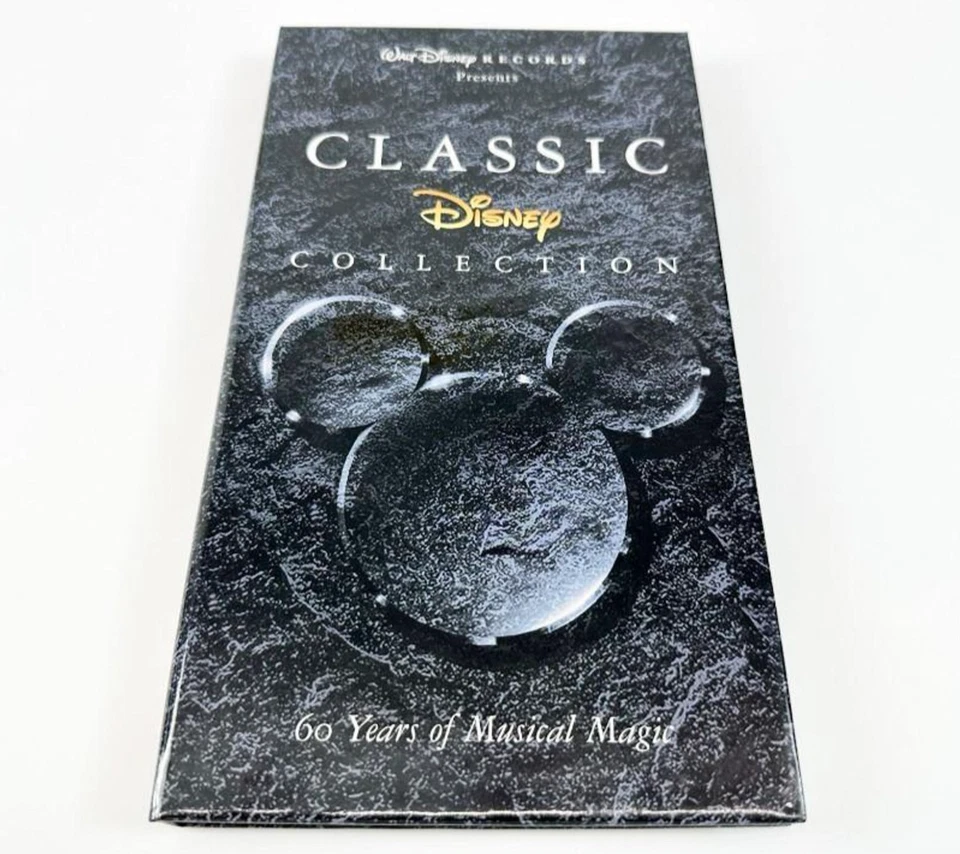 Classic Disney Collection: 60 Years of Musical Magic (4-disc CD) w/Lyric Book Foto 1 de 1