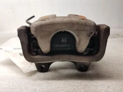 Mercedes-Benz CLA250 2014-19 tracción delantera - pinza trasera derecha - 0004232481 - R325887 Foto 1 de 4