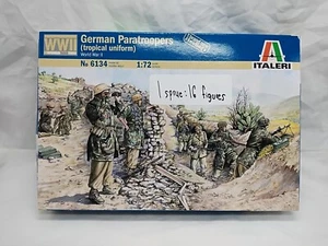 *30% Completo* Paracaidistas Alemanes Italeri Segunda Guerra Mundial (Uniforme Tropical) Escala 1/72 - Imagen 1 de 9