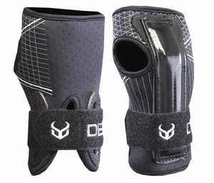 DEMON Snowboard Wrist Guards - Impact Protection- Sizes XS, S, M, L, XL 2XL - Picture 1 of 7