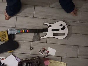 Nintendo Wii Guitar Hero Gibson Les Paul Wireless No Strap - Picture 1 of 4