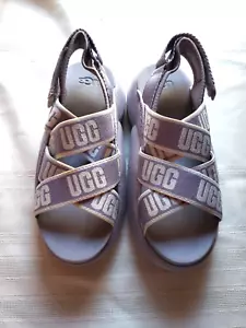 Sandalia para mujer UGG LA nube lavanda y blanca 1110090 logotipo talla 6 - Imagen 1 de 7