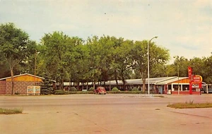 Cedar Lodge Motel Roadside U.S 30 West Side North Platte,NE Vtg Postcard - Picture 1 of 2