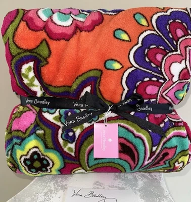 NUEVA MANTA POLAR VERA BRADLEY 80 X 50 REMOLINOS ROSAS NUEVA CON ETIQUETAS #12408-179 SUAVE Foto 1 de 4