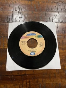 Lighthouse: Hats Off (To The Stranger) / Sing, Sing, Sing 45 Vinyl Schallplatte - Bild 1 von 2